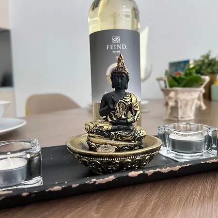 Dingi 105 アパート